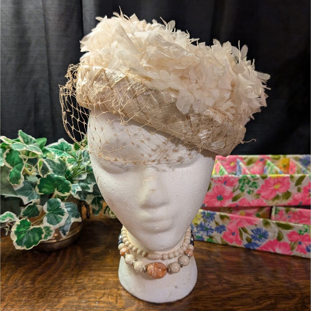 Cream Straw Mid Century Vintage Pillbox Hat, Flowers & Net Veil, French Room SBF